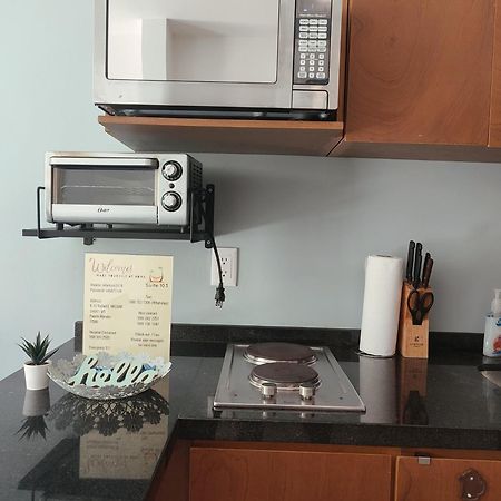 Modern 1 Bedroom Suite By Beach Great Location! 푸에르토 모렐로스 외부 사진