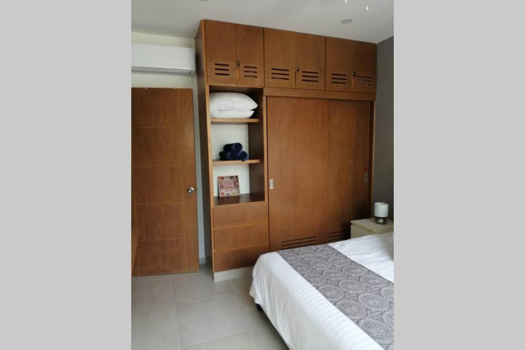 Modern 1 Bedroom Suite By Beach Great Location! 푸에르토 모렐로스 외부 사진