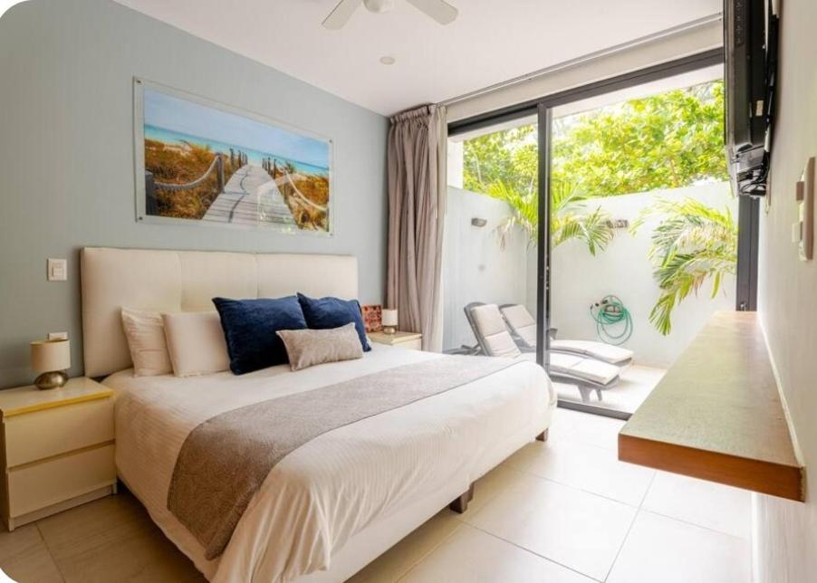 Modern 1 Bedroom Suite By Beach Great Location! 푸에르토 모렐로스 외부 사진